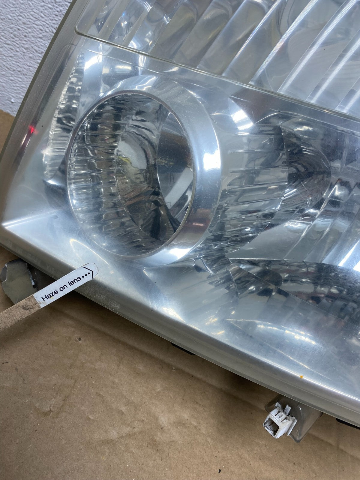 2004 to 2007 Nissan Armada Left Driver Lh Side Headlight Halogen AC3772 DW5