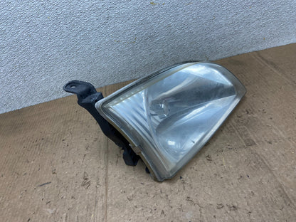 2001  to 2003 Toyota Sienna Right Passenger Side Headlight AA7107 DW2