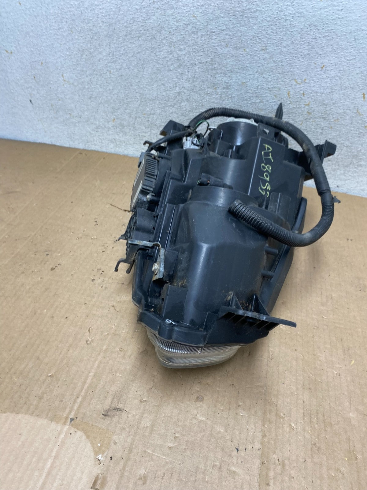 2009 - 2014 Nissan Maxima Headlight Left Driver Side Xenon HID AI8957 DW9