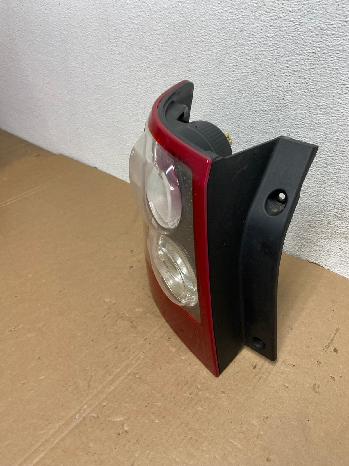 2006 - 2009 Land Rover Range Rover Sport Left Driver LH Tail Light AD7913 LK1