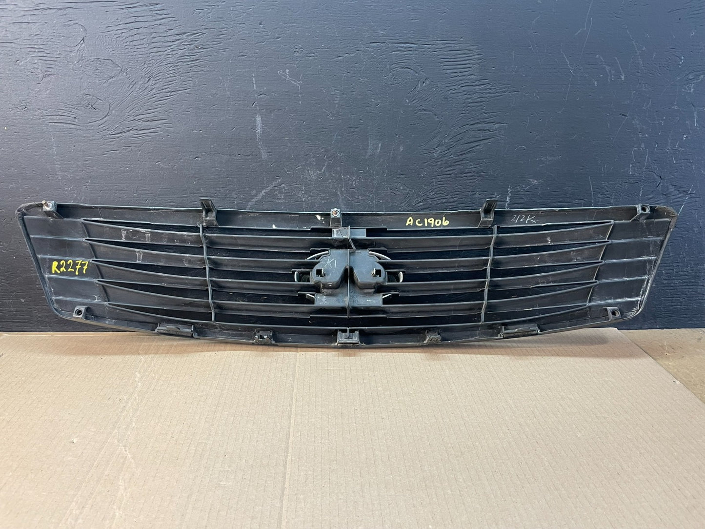 2007 - 2009 Infiniti G35 G37 Sedan Oem Front Upper Grill Grille AC1906 DG5