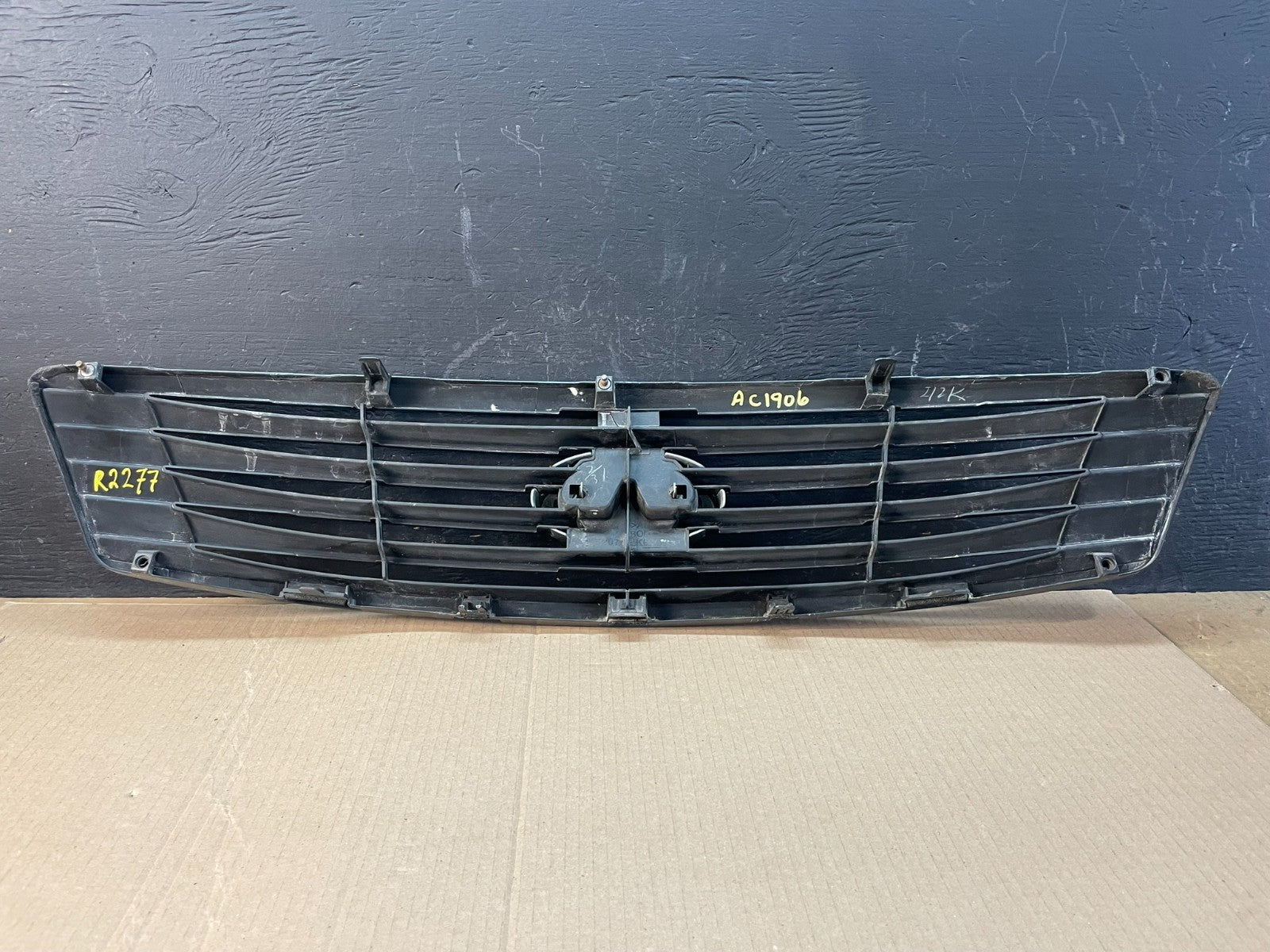 2007 - 2009 Infiniti G35 G37 Sedan Oem Front Upper Grill Grille AC1906 DG5