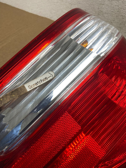 2005 2006 2007 Honda Odyssey Left Driver LH Side Tail Light AF8401 DW3