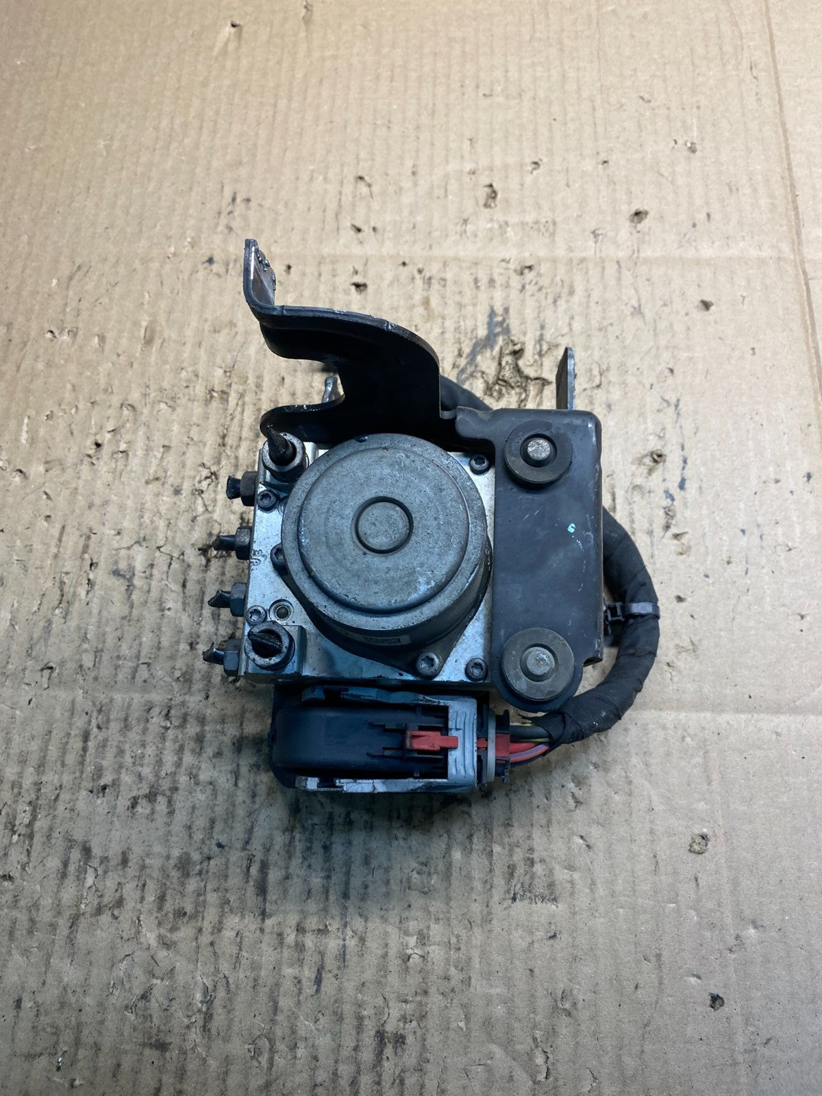 2018 2014 Chevrolet Express GMC Savana ABS Anti Lock Brake Pump ab2807 DG1