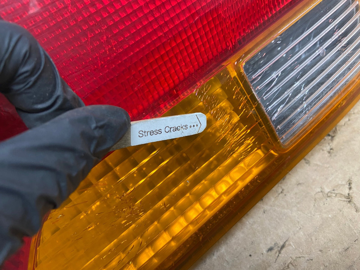 2002-2004 Honda Odyssey Right Passenger RH Side Tail Light Inner AH9188 LK3