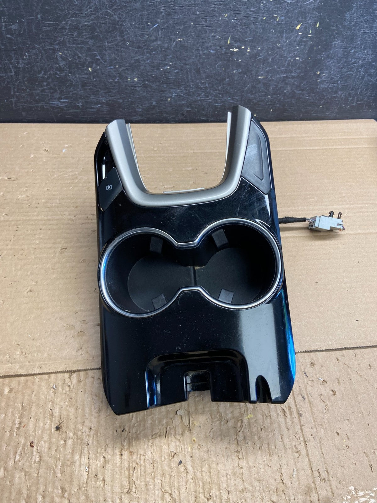 2013 to 2016 Ford Fusion Front Center Console Cup Holder Cupholder AG02320