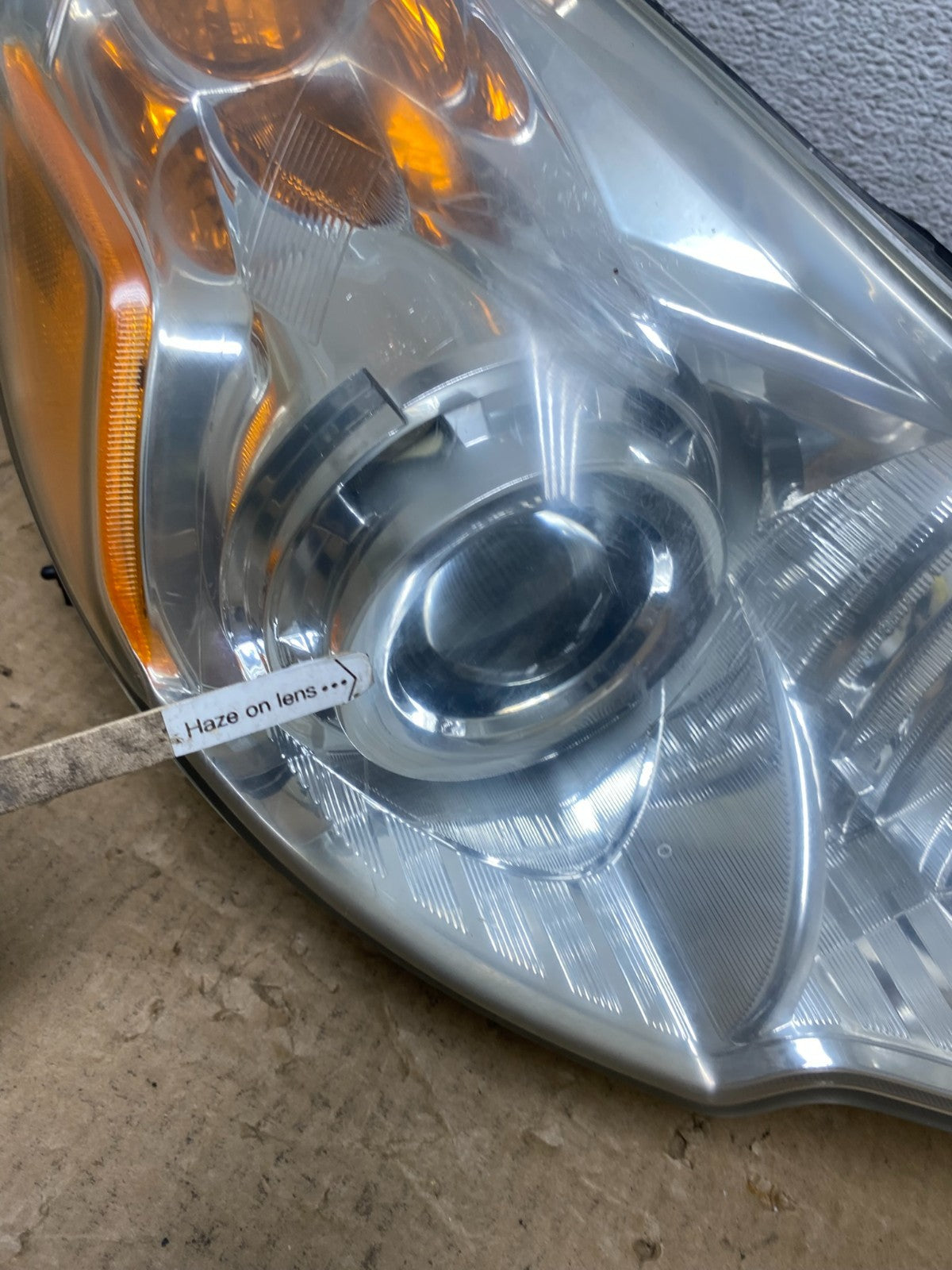 2010-2012 Subaru Legacy Outback Right Passenger Headlight AG0550 DW4