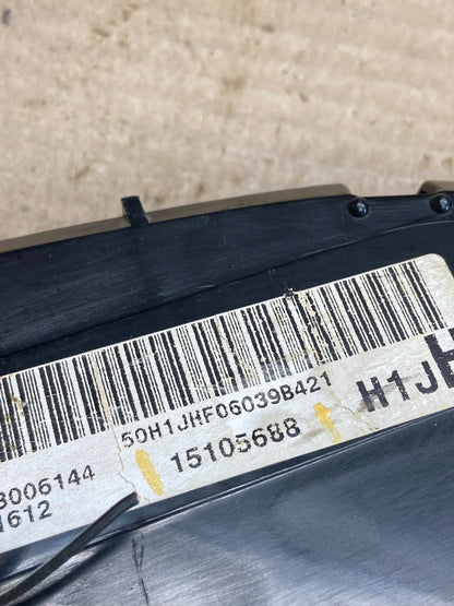 2003 to 2006 Chevrolet Silverado Speedometer Instrument Cluster AH3842 DG8