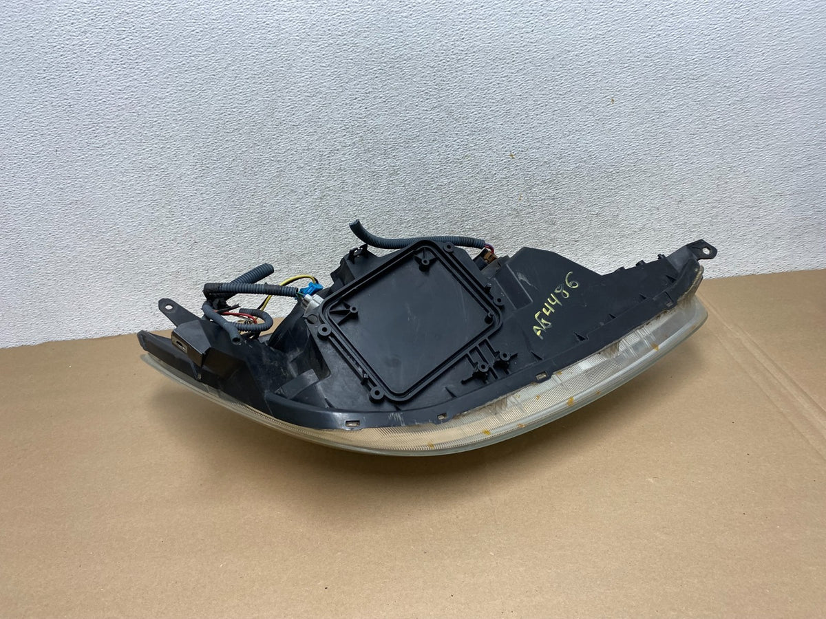 2004-2005 Toyota Sienna Left Driver LH Side Halogen Headlight AG4486 DW8