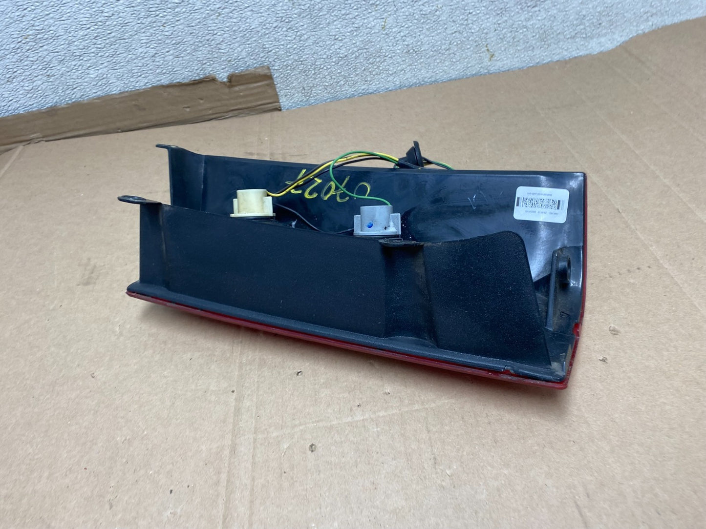 2003 to 2017 Chevrolet Express 1500 Left Driver Side Tail Light U7026 DW3