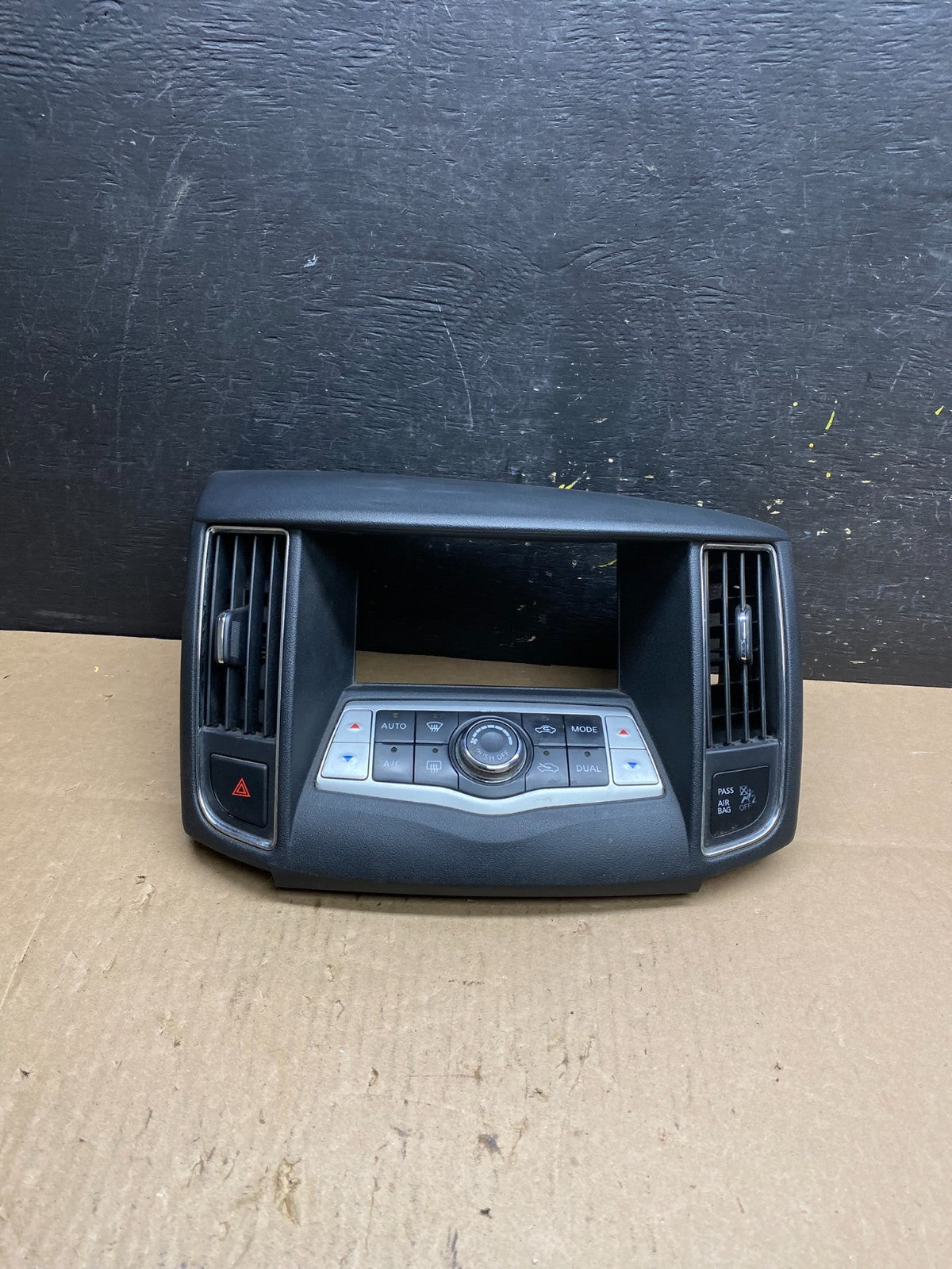 2009-2014 Nissan Maxima Center Console Climate Control Radio Bezel T4670 DG0