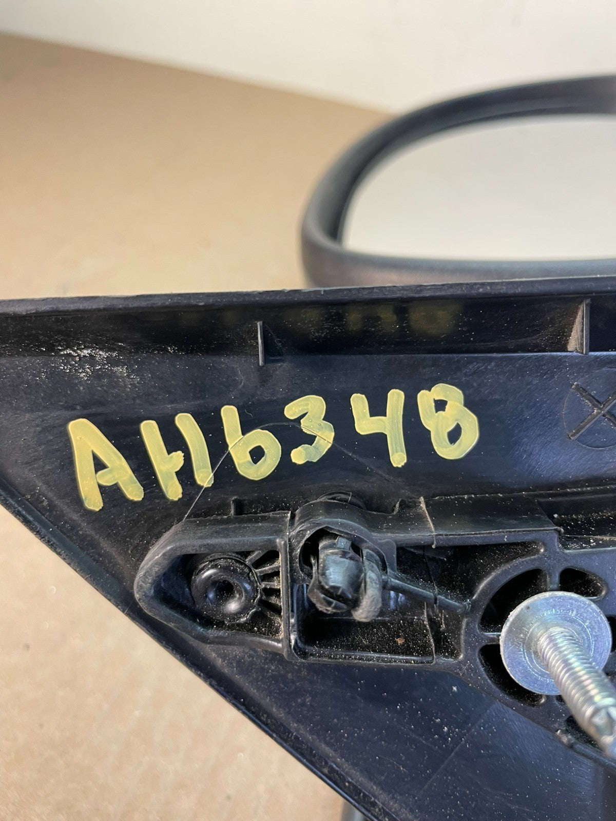2007-2013 Chevrolet Tahoe Silverado Suburban Right Passenger Mirror ah6348 DG11