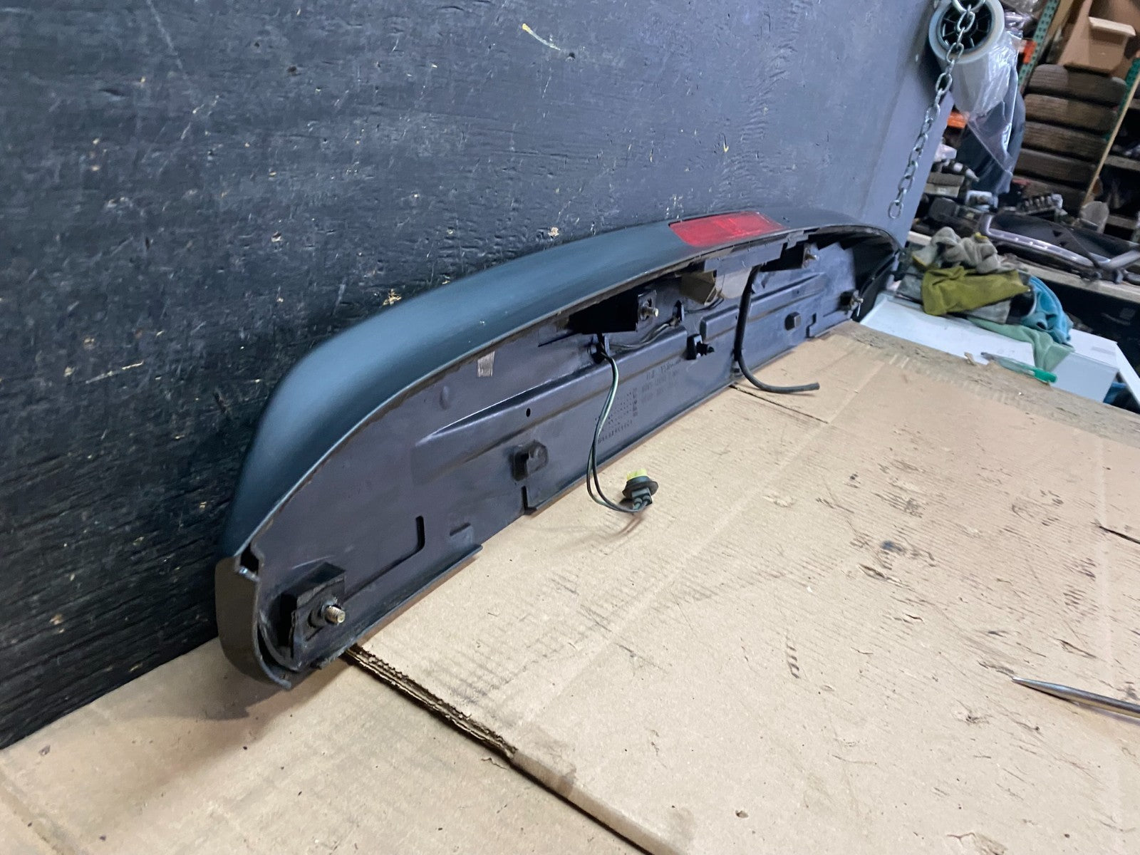 1999 to 2004 Honda Odyssey Rear Trunk Spoiler Gate Oem W2547 DG7