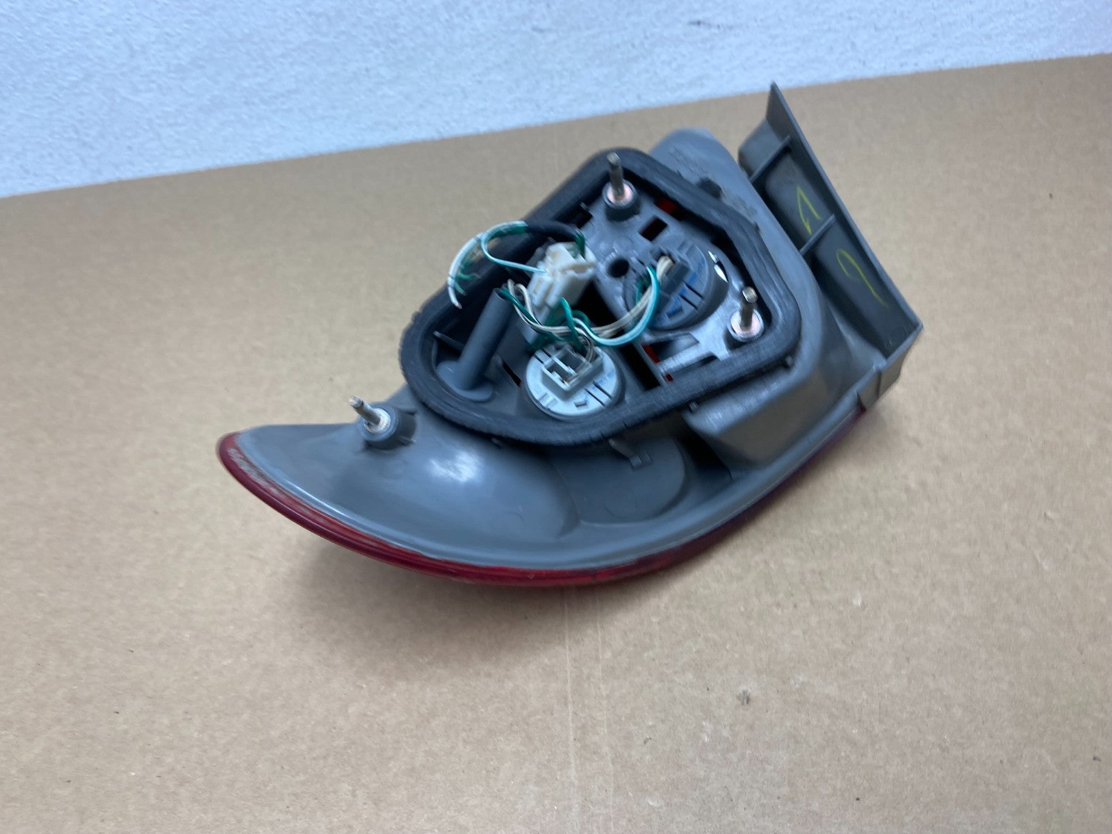 1998 1999 2000 Toyota Corolla Left Driver Lh Side Tail light AB9946 DW3