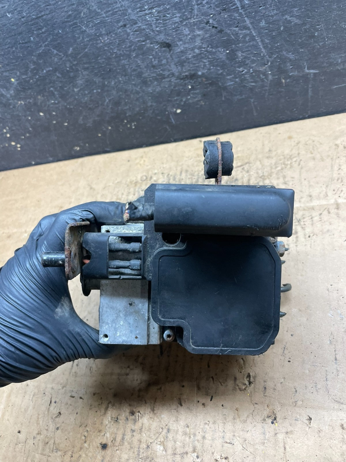 1995 - 1998 BMW e38 740i 750i ABS Anti-Lock Brake Pump 1164241 OEM R4395 DG4