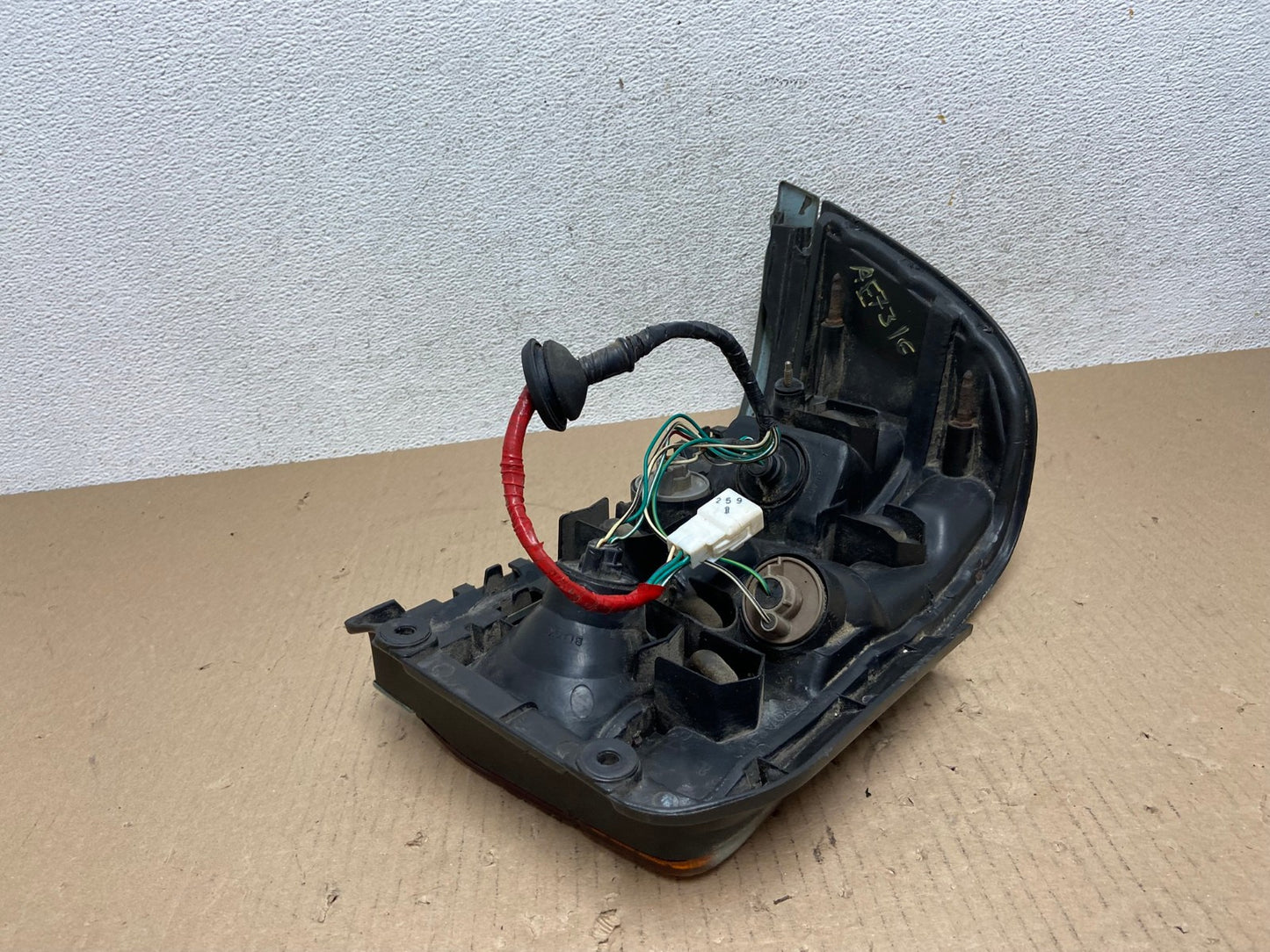 1993 to 1995 Toyota Corolla Right Passenger RH Side Tail Light AE7316 LK4