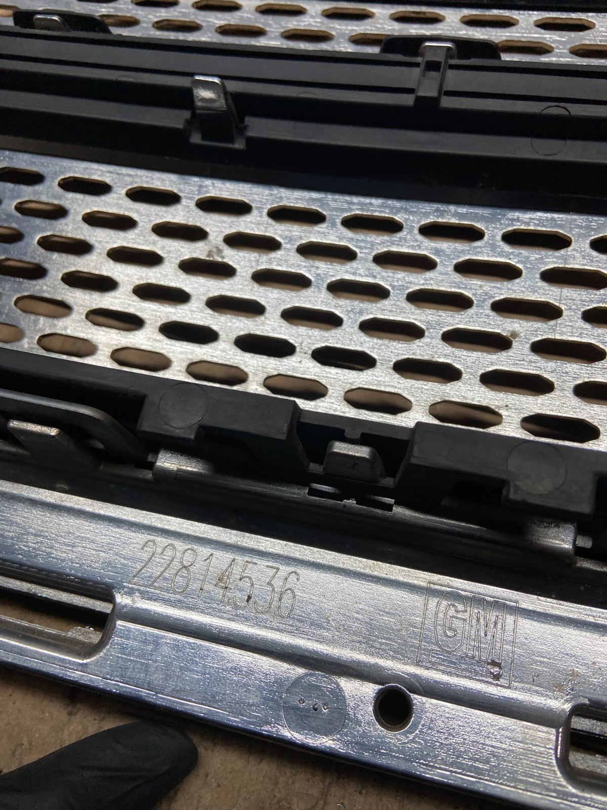2013 2014 2015 GMC Acadia Denali Front Upper Grill Grille Oem Y9412 DG9