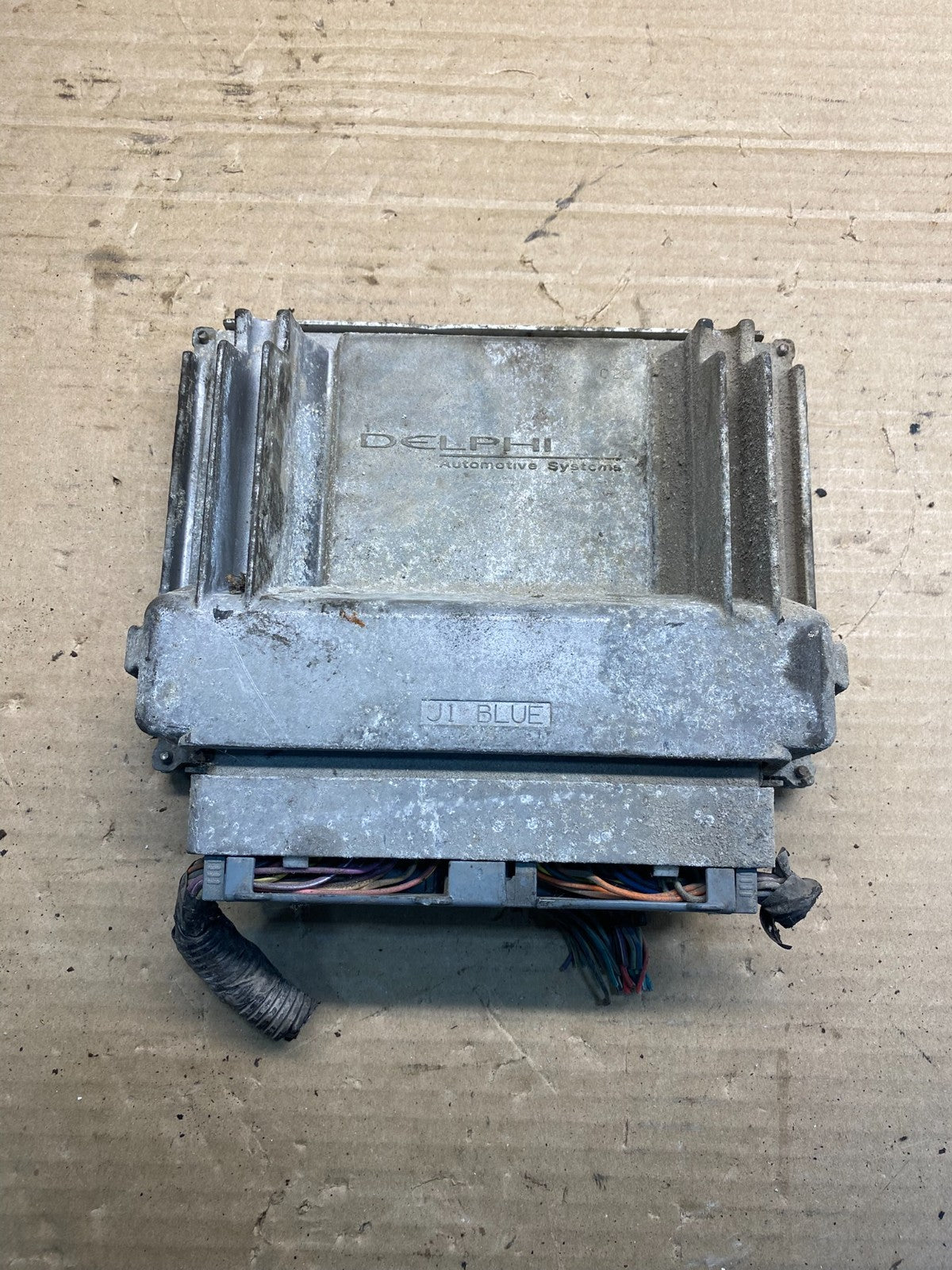 2001-2002 Silverado Tahoe Engine Computer Module 12200411 ECM ECU AF0088 DW1