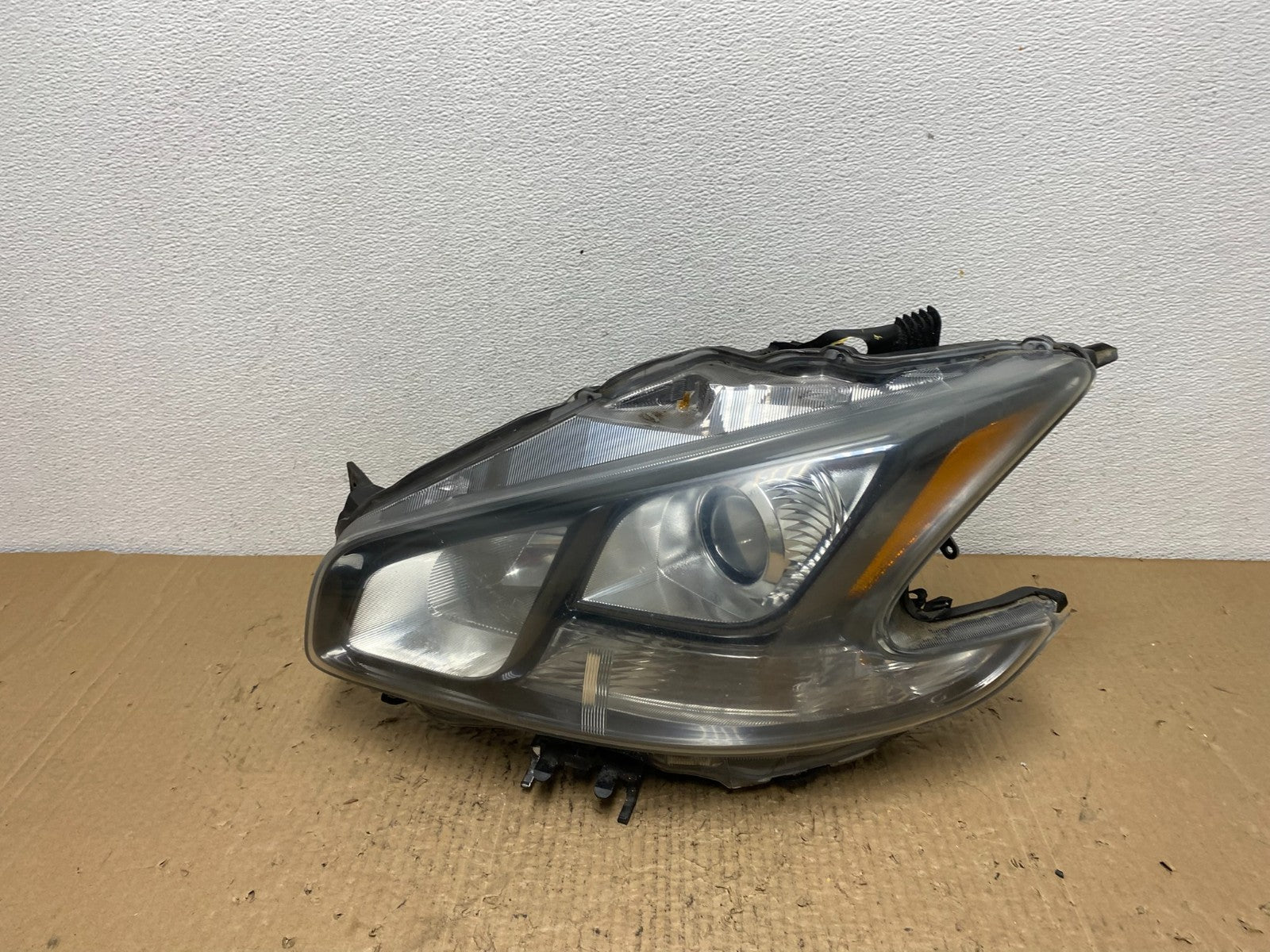 2009-2014 Nissan Maxima Headlight Left Driver Side Xenon HID OEM AC4132 DW0