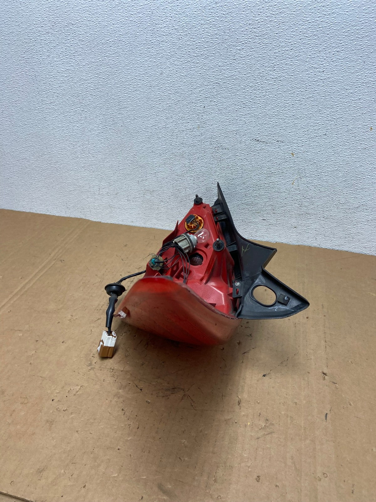 2007 - 2012 Nissan Versa Hatchback Left Driver Side Lh Tail Light AD3215 LK7
