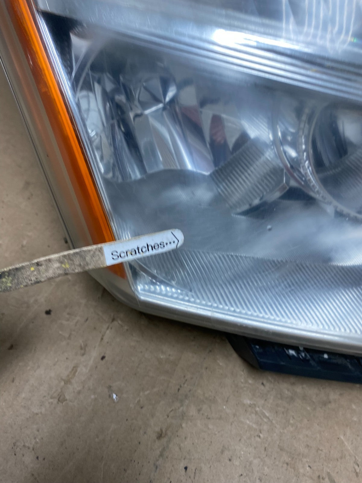 2009-2013 Nissan Rogue Right Passenger Xenon HID Headlight AC5794 DW3