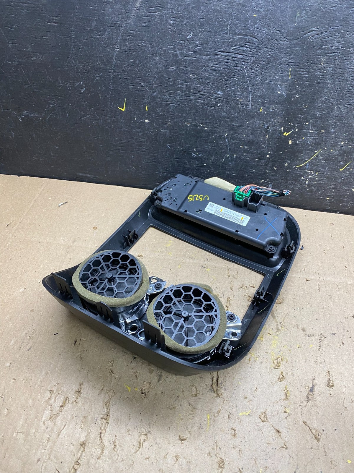 2011 to 2017 Jeep Compass Dash Climate Temperature Control Radio Bezel U5215 DG3
