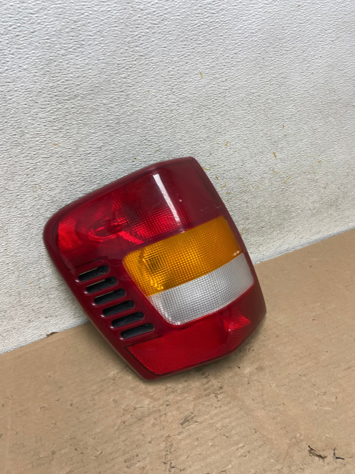 1999 - 2004 Jeep Grand Cherokee WJ Left Driver Lh Tail Light DEPO AI0928 LK2