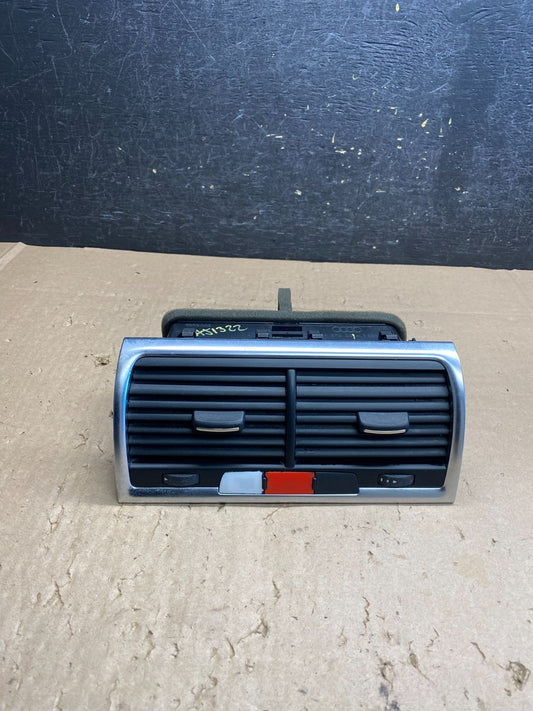 2007 to 2015 AudI Q7 Center Dashboard Air Vent aj1322 DG0