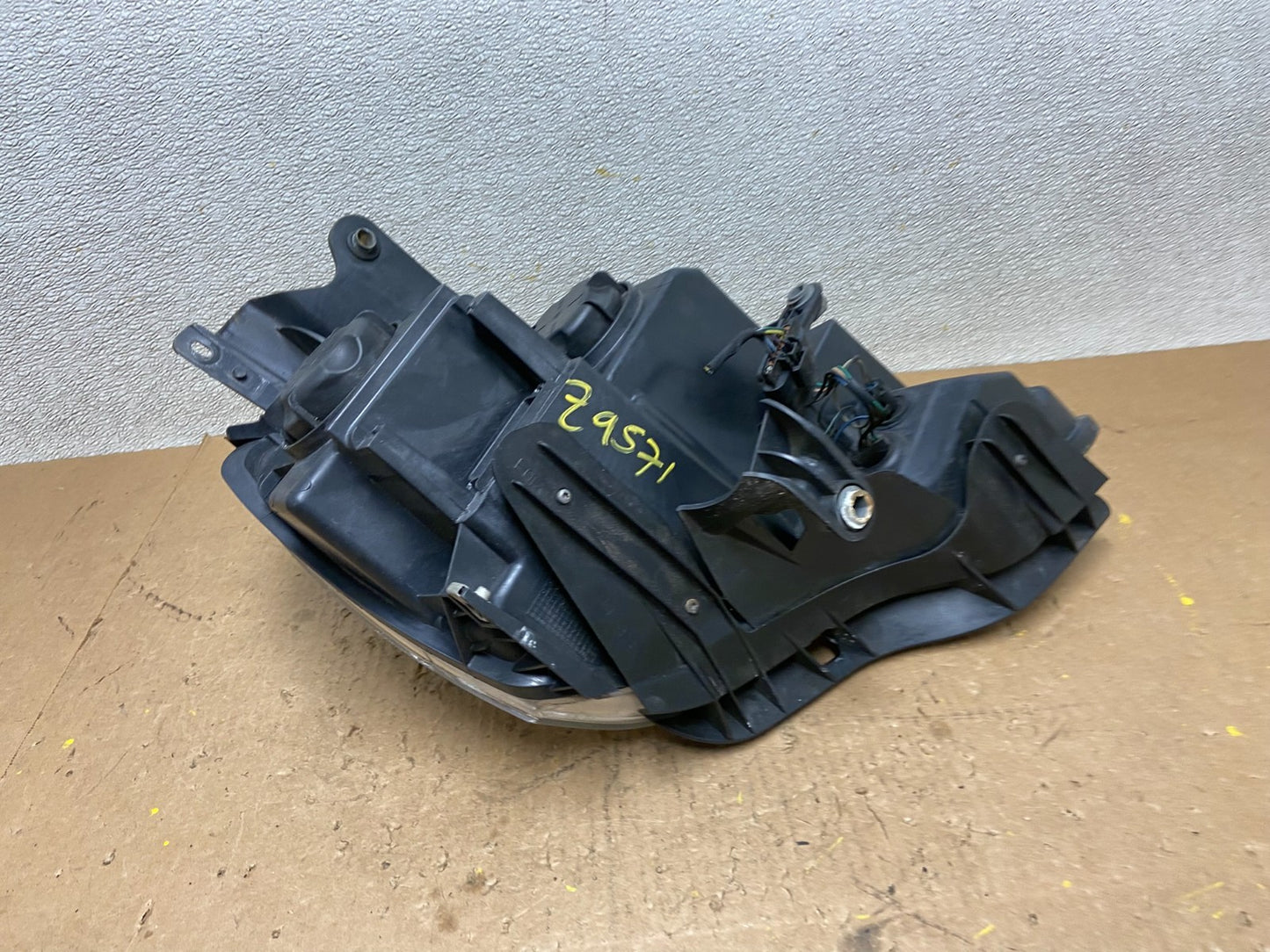 2007 to 2012 Gmc Acadia Halogen Headlight Left Driver LH Side Z9571 DW7