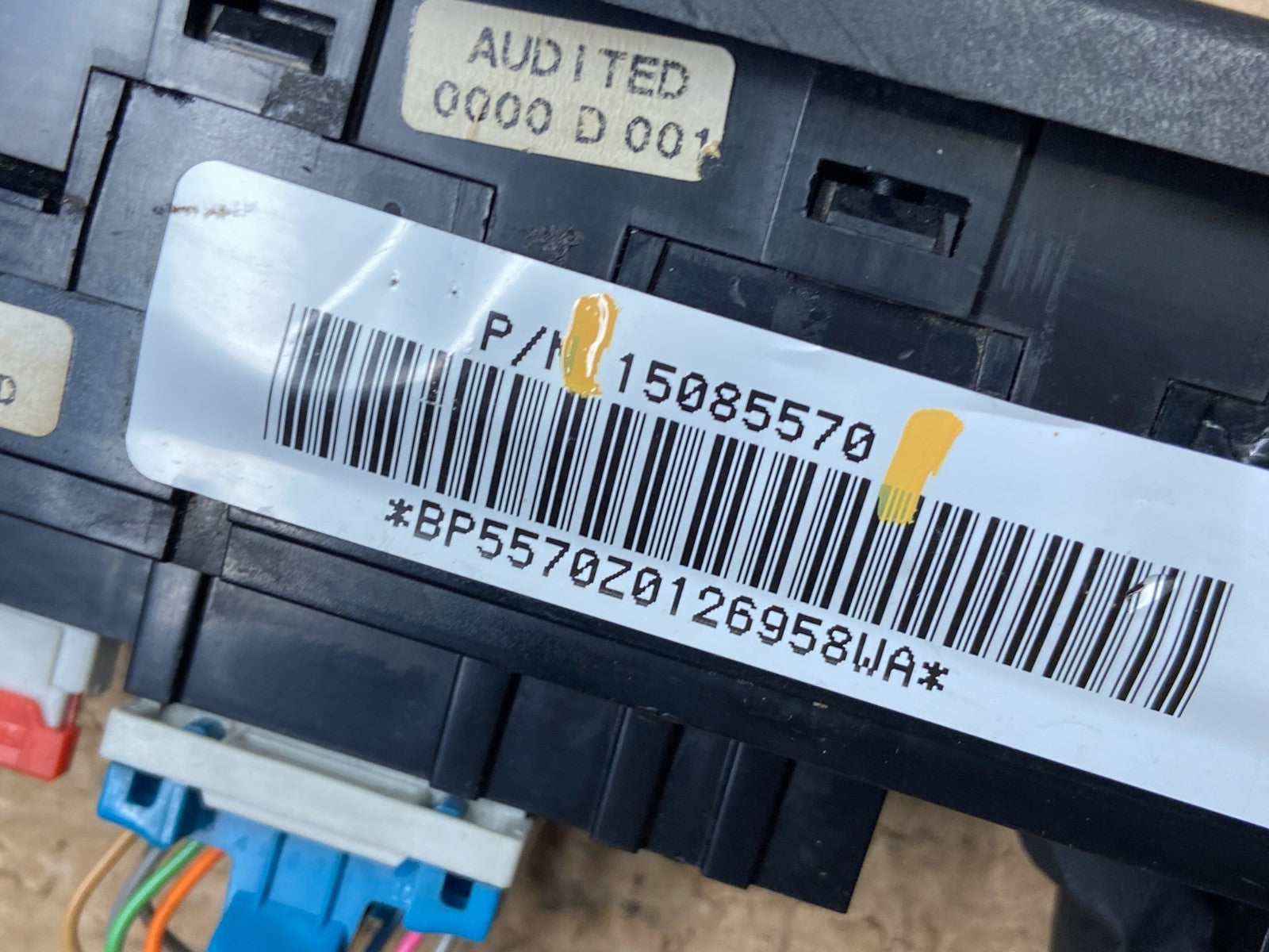 2002 - 2005 GMC Envoy Master Power Door Lock Window Switch Heat Seat AF1661 DG5
