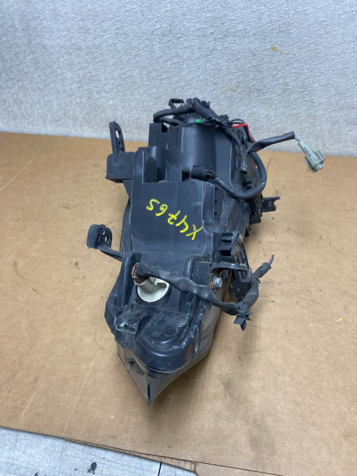 2011 to 2014 Nissan Murano Headlight Right Passenger Rh Oem Halogen X4765 DW12