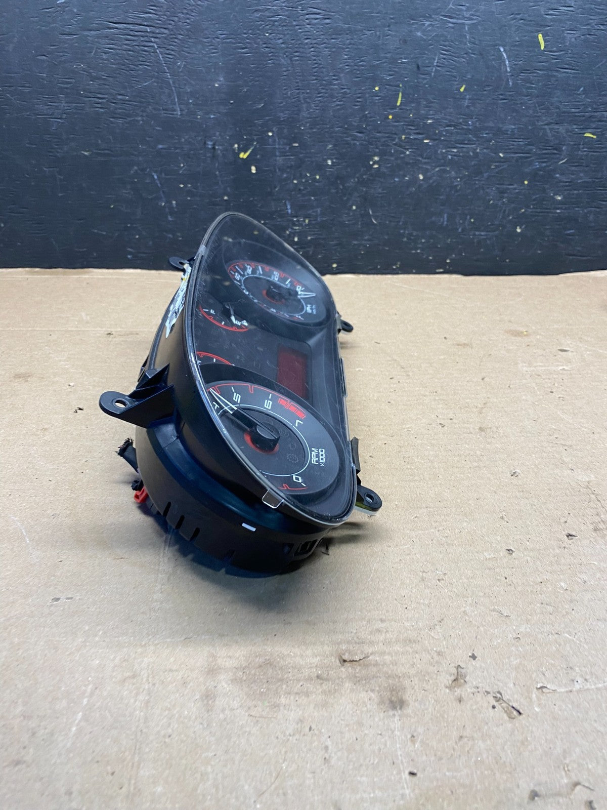 2013 - 2013 Dodge Dart Speedometer Instrument Cluster Gauges R2531 DG2