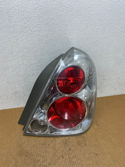 2005 to 2006 Nissan Altima Tail Light Right Passenger RH Side AE0679 LK0