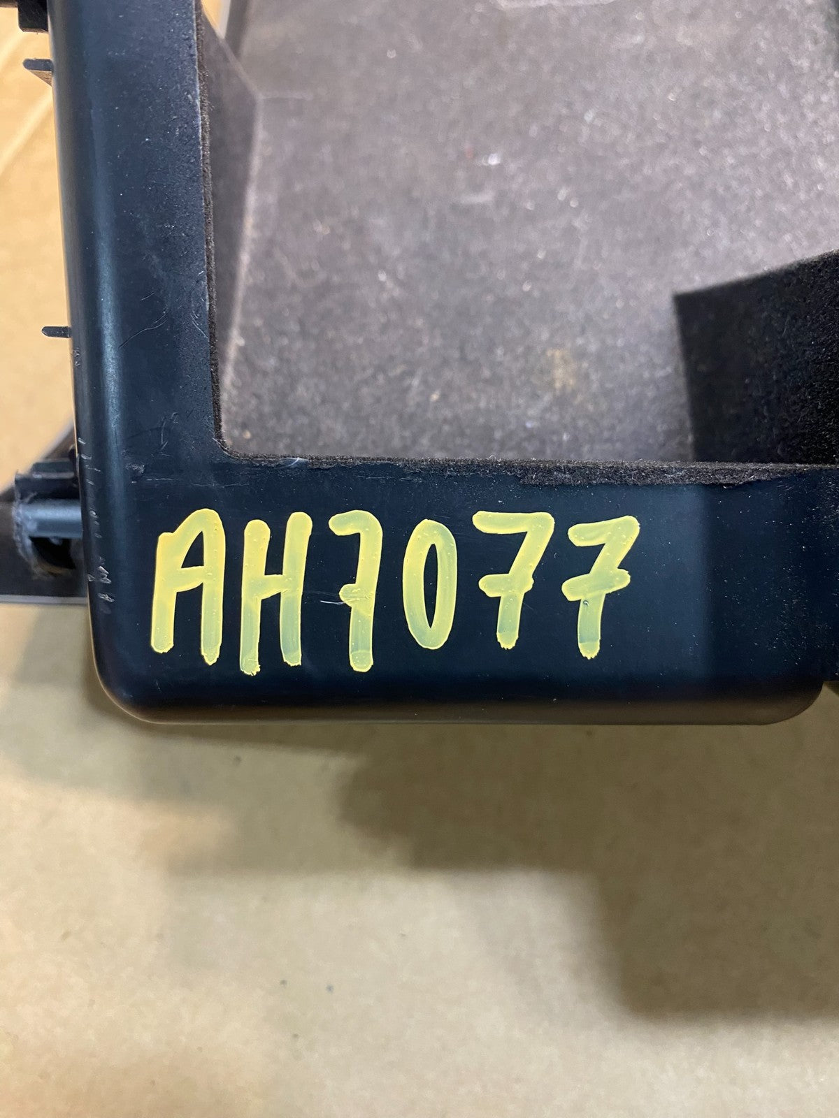 2008 - 2014 Subaru Outback Right Passenger Side Glove Box AH7077 DG7