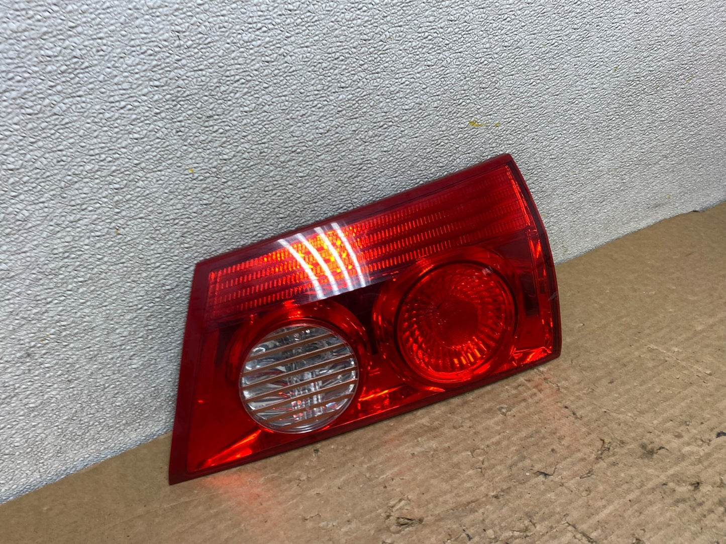 2006 to 2010 Toyota Sienna Right Passenger Side Rh Inner Tail Light Oem Z3061 DW2