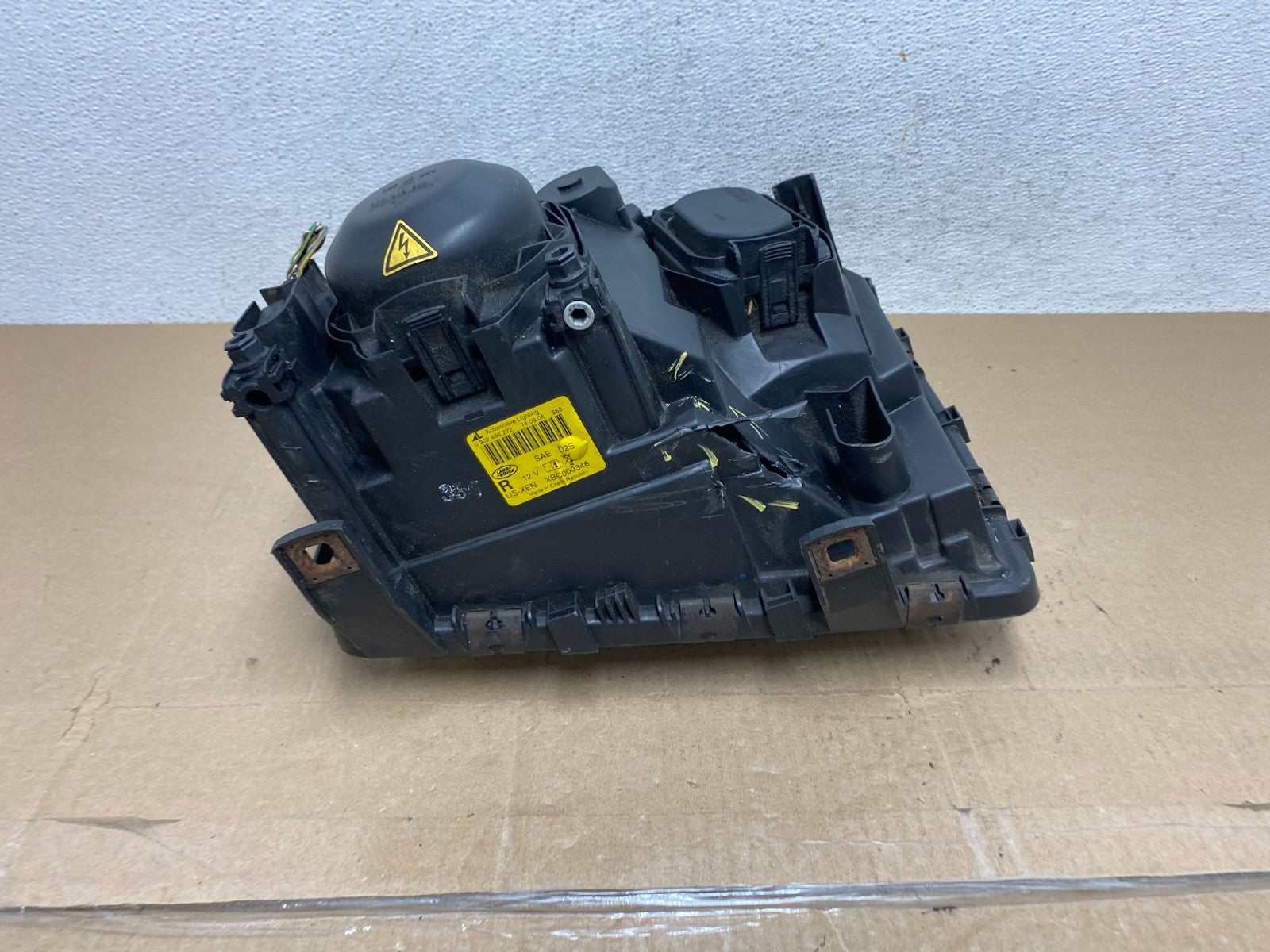 2003 - 2004 Land Rover Range Rover Right Passenger Headlight Xenon HID AE6742 DW6