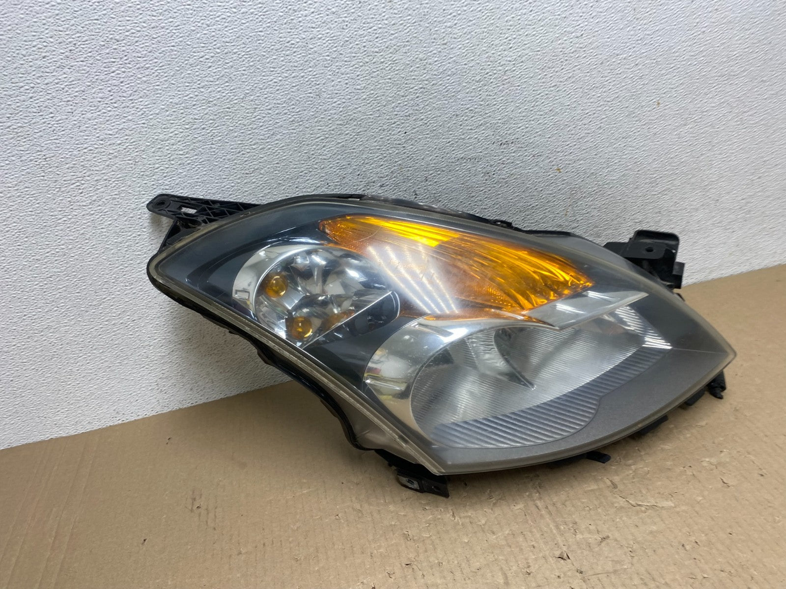 Sedan 2007 to 2009 Nissan Altima Right Passenger Halogen Headlight AE9692 DW2