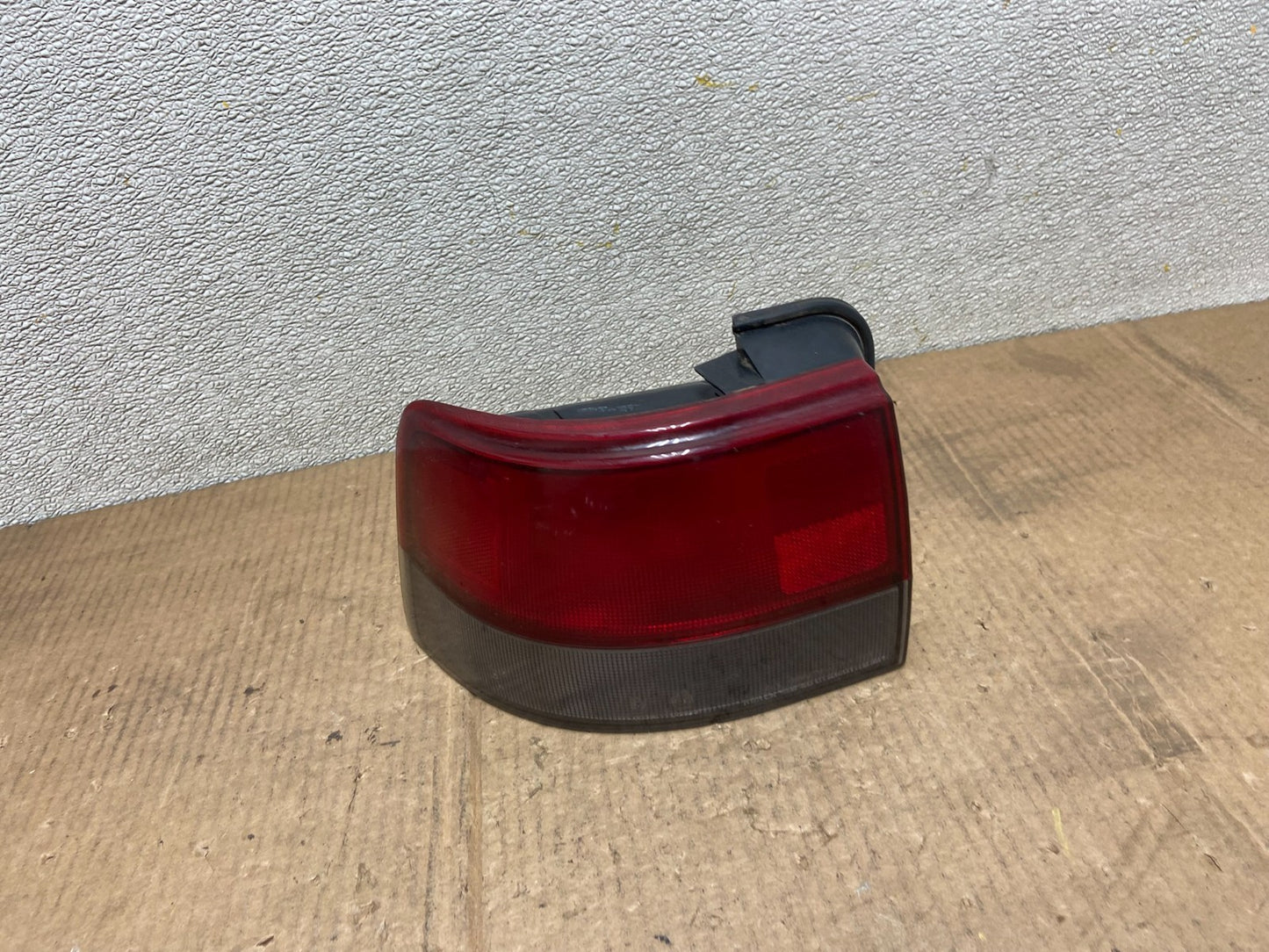 1995 Hyundai S Coupe Left Driver Side Tail Light Oem AA6541 DG0