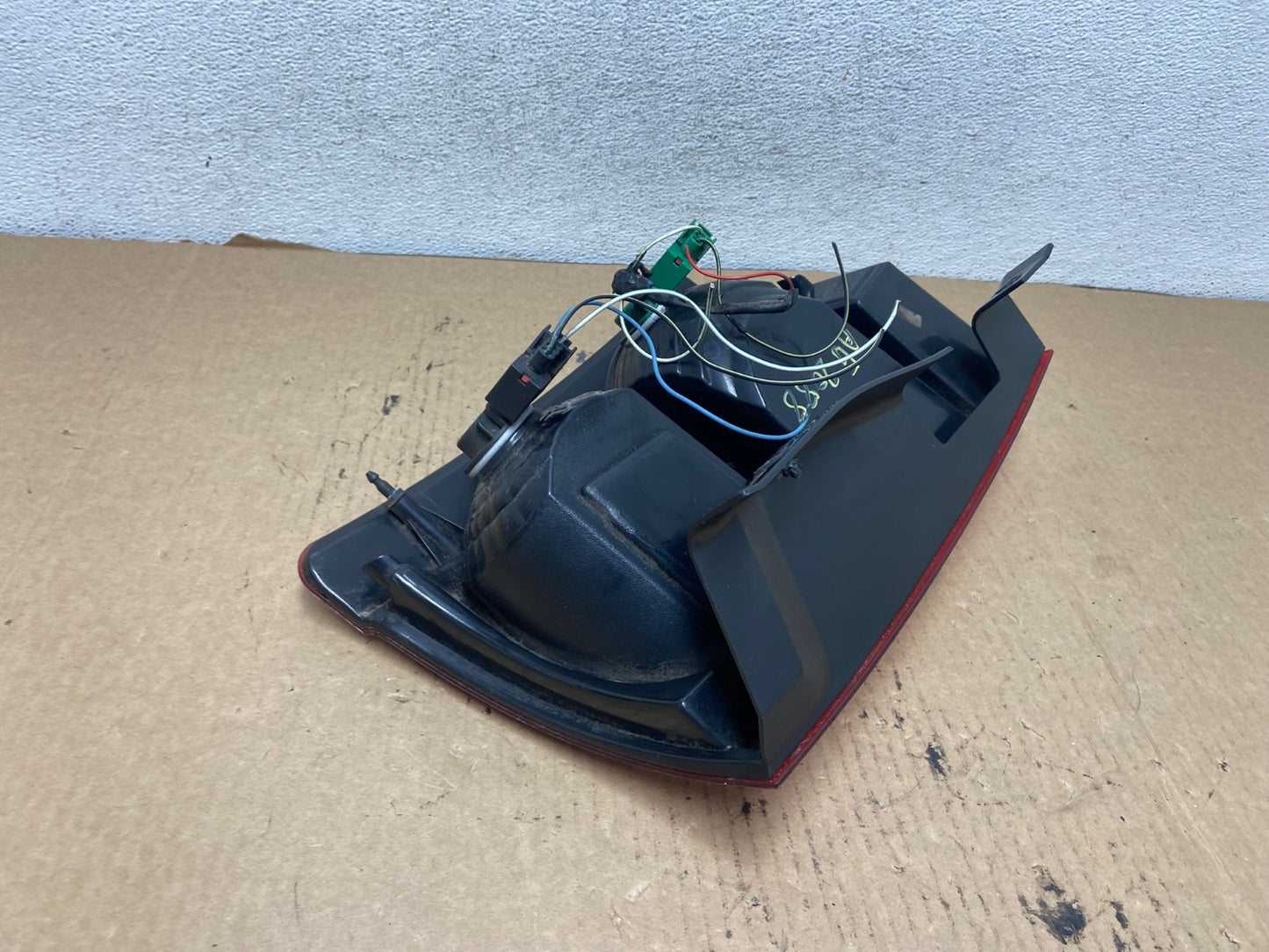 2008-2010 Chrysler Town and Country Left Driver Tail Light AG2088 LK4