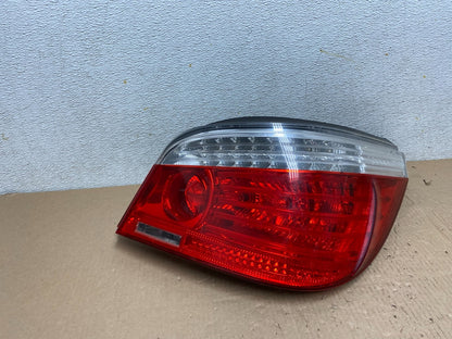 2008 2009 2010 BMW 5 525i 530i Right Passenger Rh Tail Side Light Oem L3320 DW0
