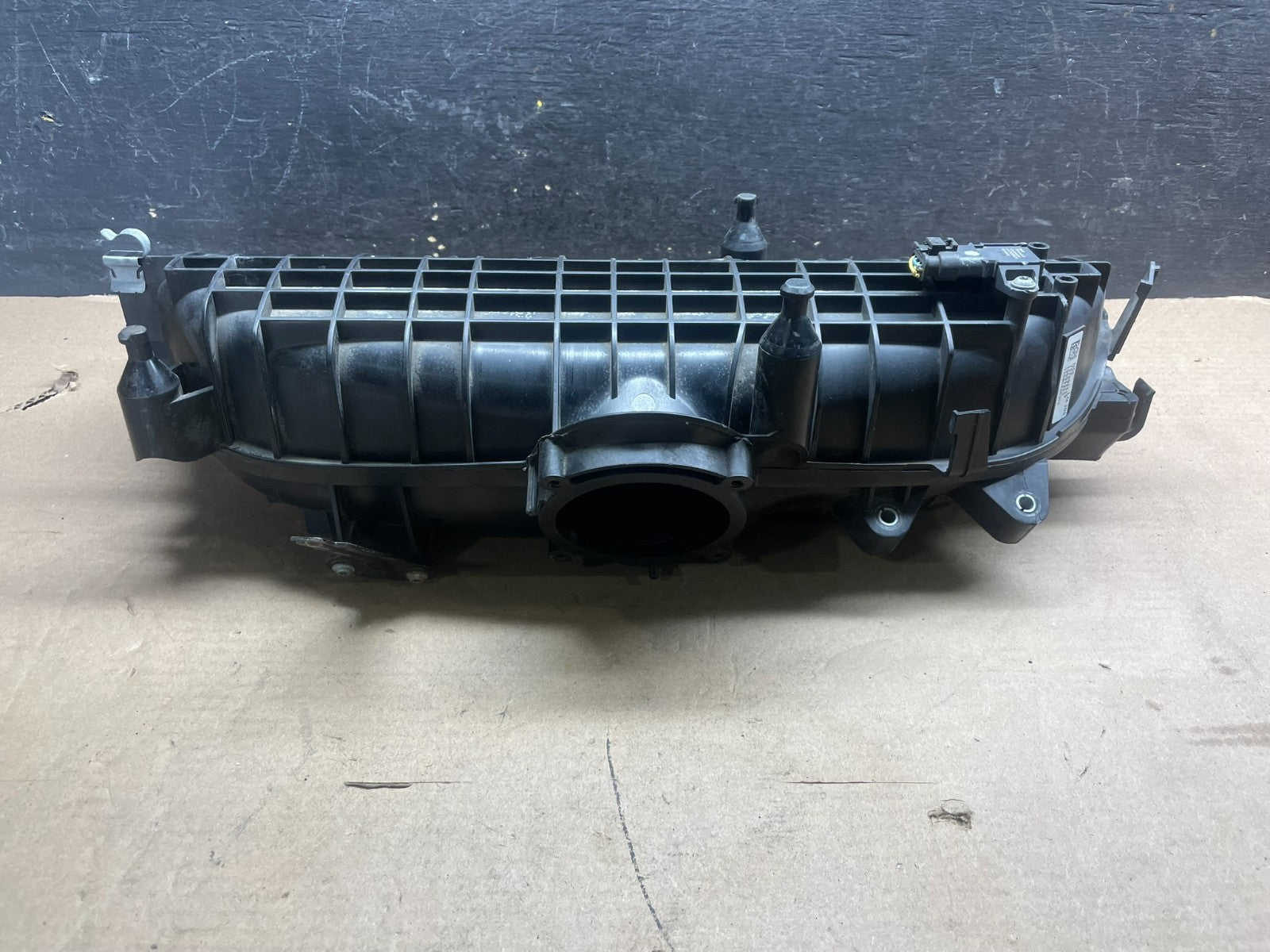 2015-2020 BMW E90 E92 3.0 Turbo Engine Air Intake Manifold 70323536 OEM P7244 DG0