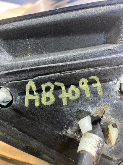 2003-2006 Chevrolet Tahoe Suburban Right Passenger Turn Door Mirror AB7097 MS12