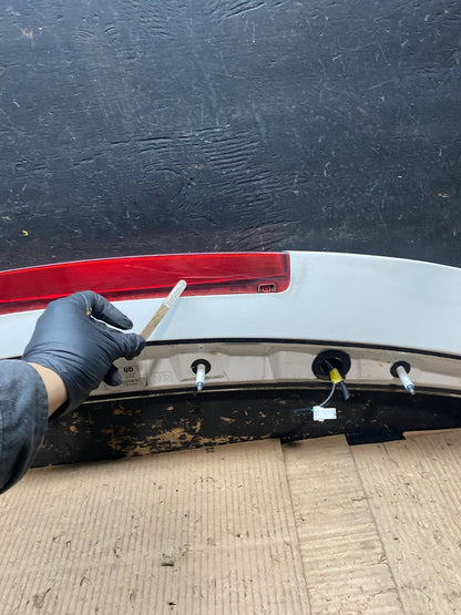 2015 to 2020 Kia Sedona Rear Trunk Spoiler Wing Oem W6091 DG12