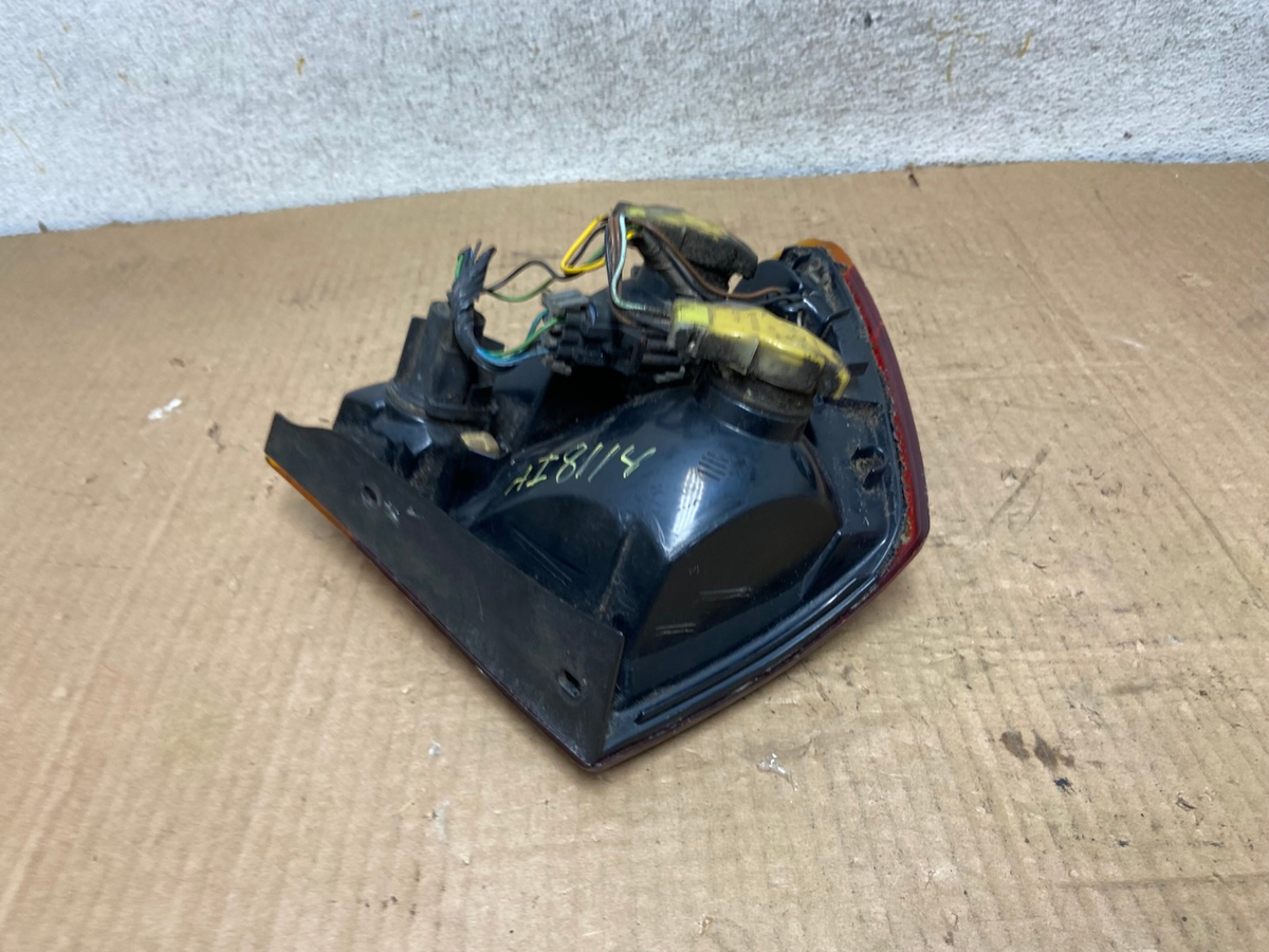 1997-1999 Saturn SL SL1 Sedan Right Passenger RH Side Tail Light AI8114 LK4