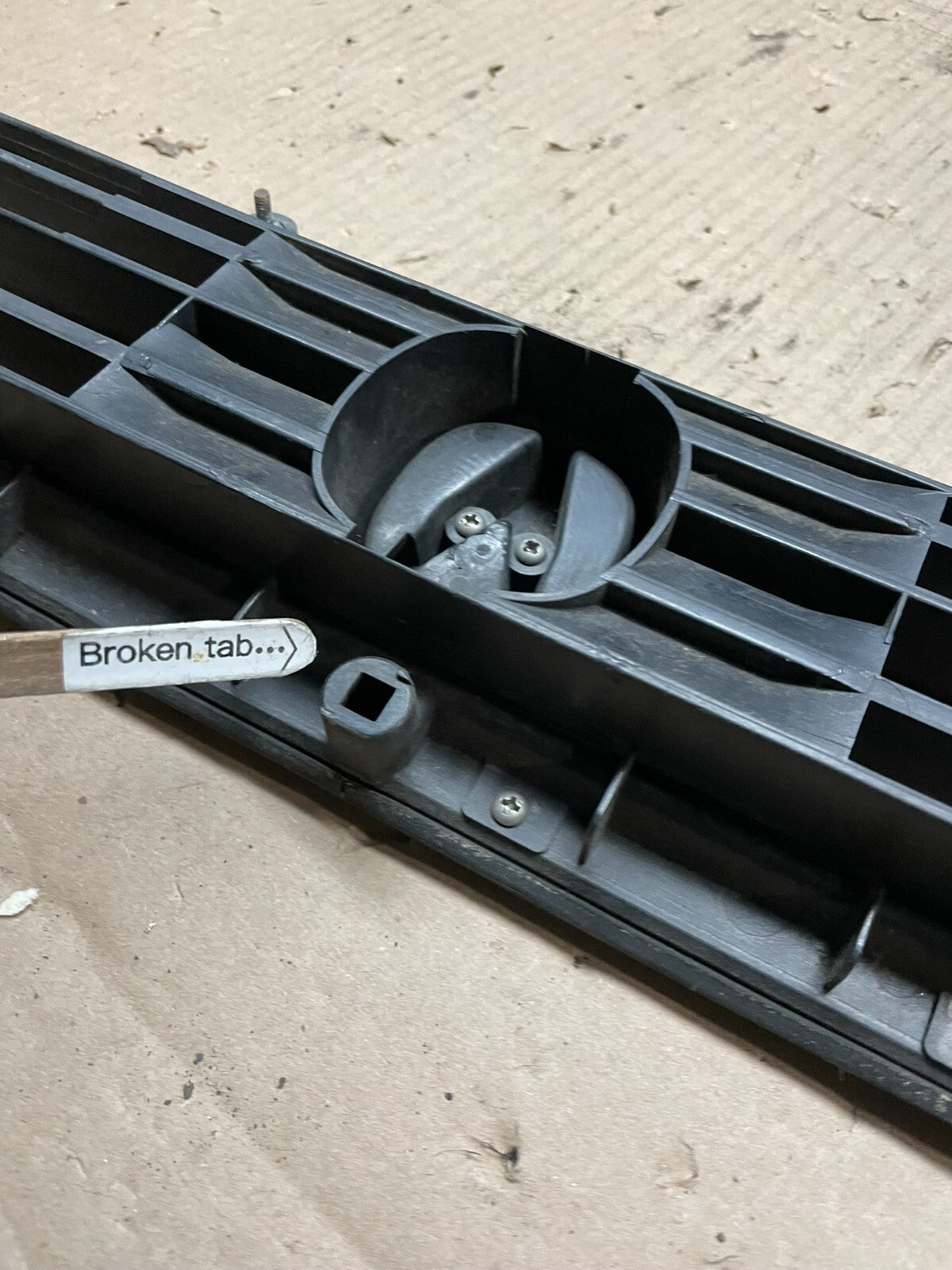1991 to 1995 Acura Legend Sedan 4Door Front Upper Grill Grille i7685 DG9