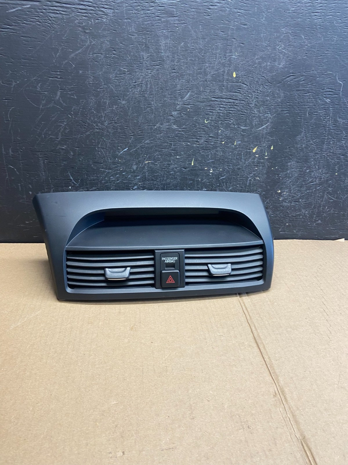 2004 to 2008 Acura TL Front Dash Dashboard AC Center Clock Air Vent AE4362 DG0