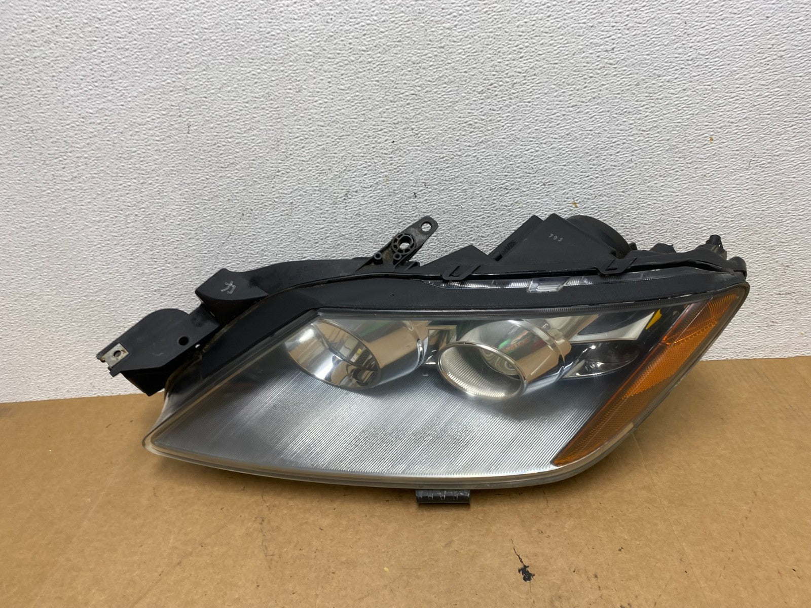 Halogen 2007 2008 2009 Mazda CX-7 Left Driver Headlight AE3224 DW0