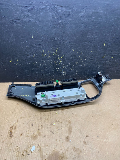 2005 to 2010 Honda Odyssey  Radio Climate Control Dash Trim Bezel Z4583 DG4
