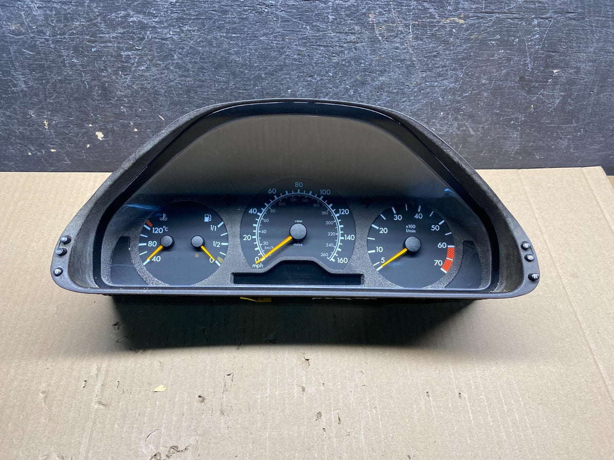 1995-2002 Mercedes Benz W210 E-Class Speedometer Instrument Cluster Gauge AJ04470
