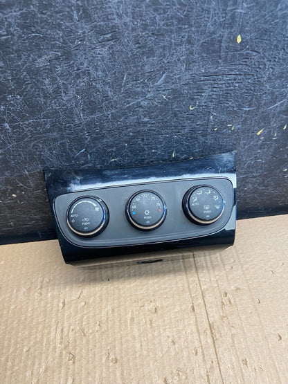 2011-2014 Chrysler 200 Heater AC Climate Switch Temperature Control AF6355 DG0
